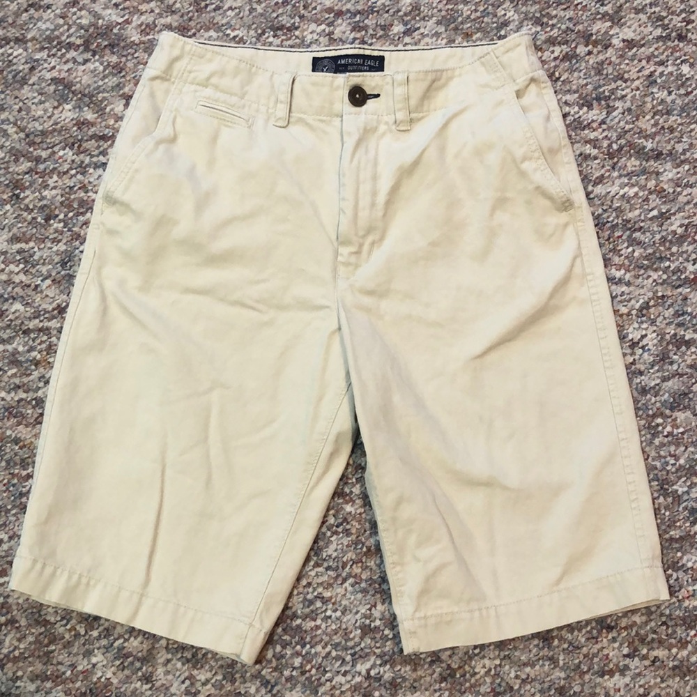 American eagle khaki shorts